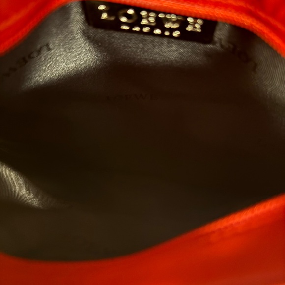 Beautiful Loewe Crossbody - Picture 6 of 8